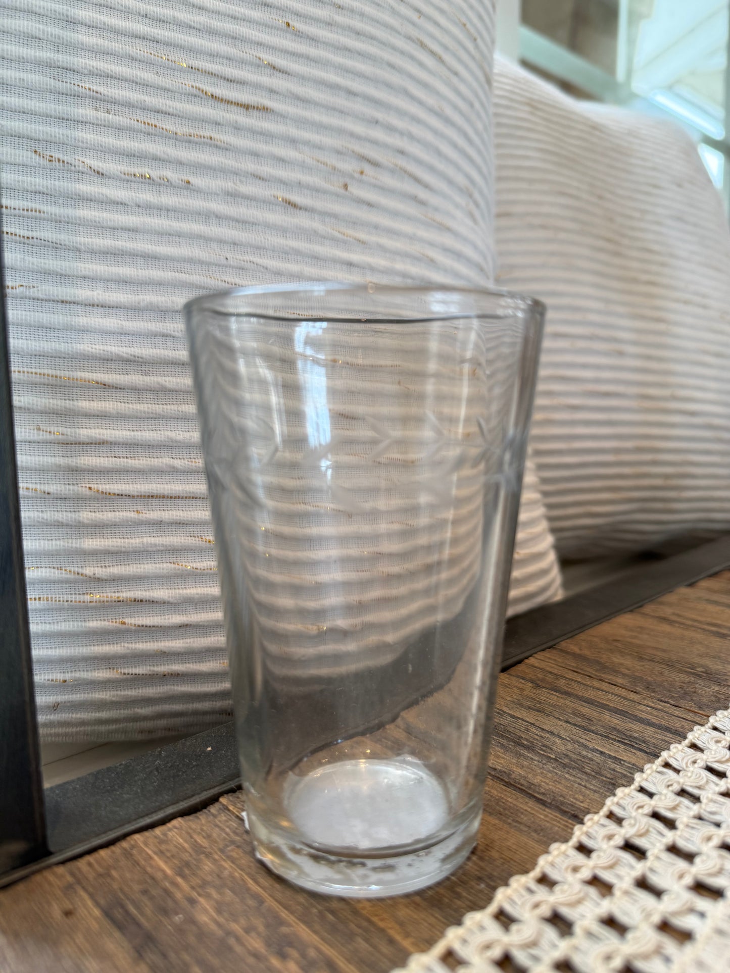 drikkeglass m/hvit mønster