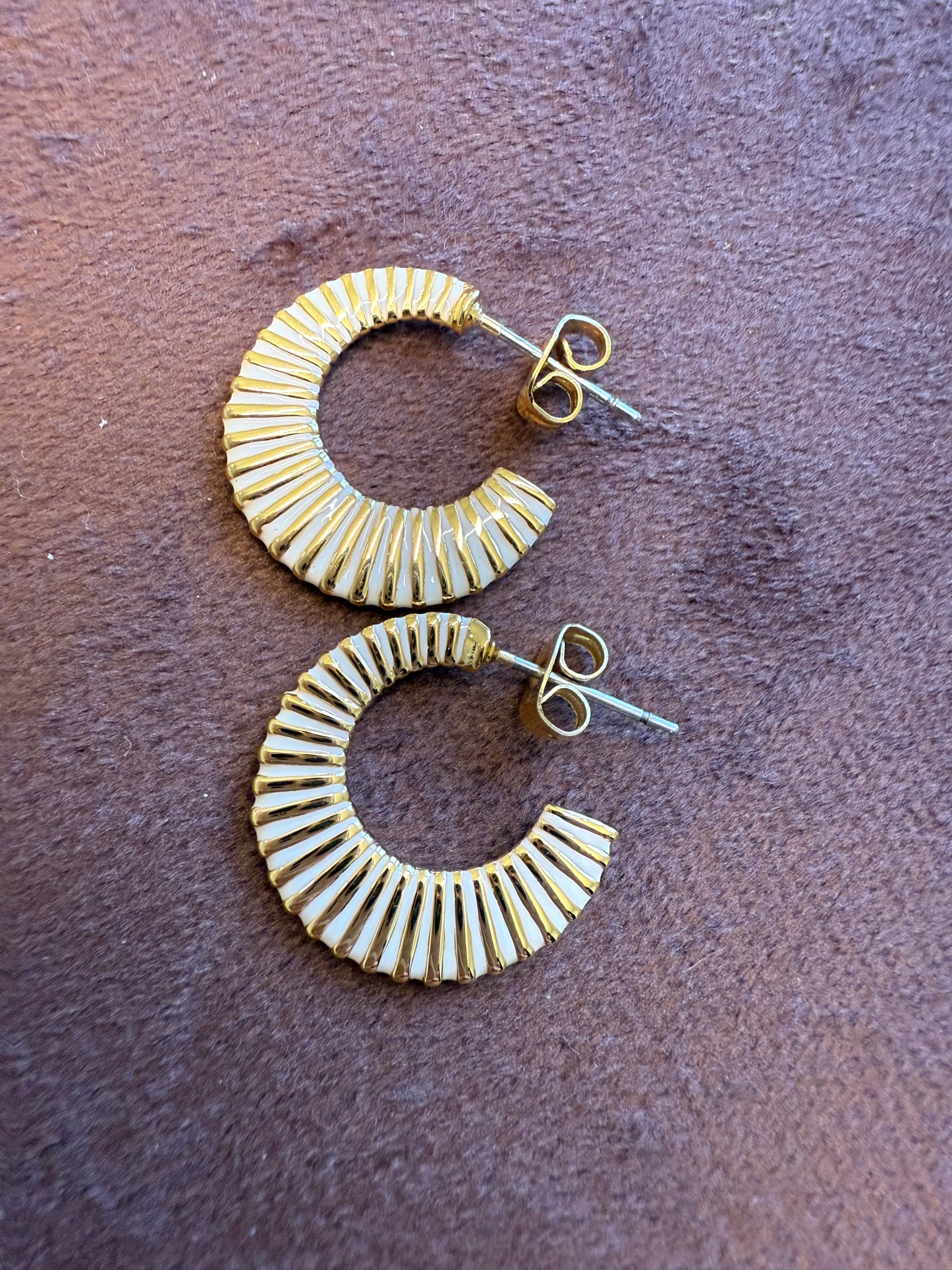 Lola øreringer cream