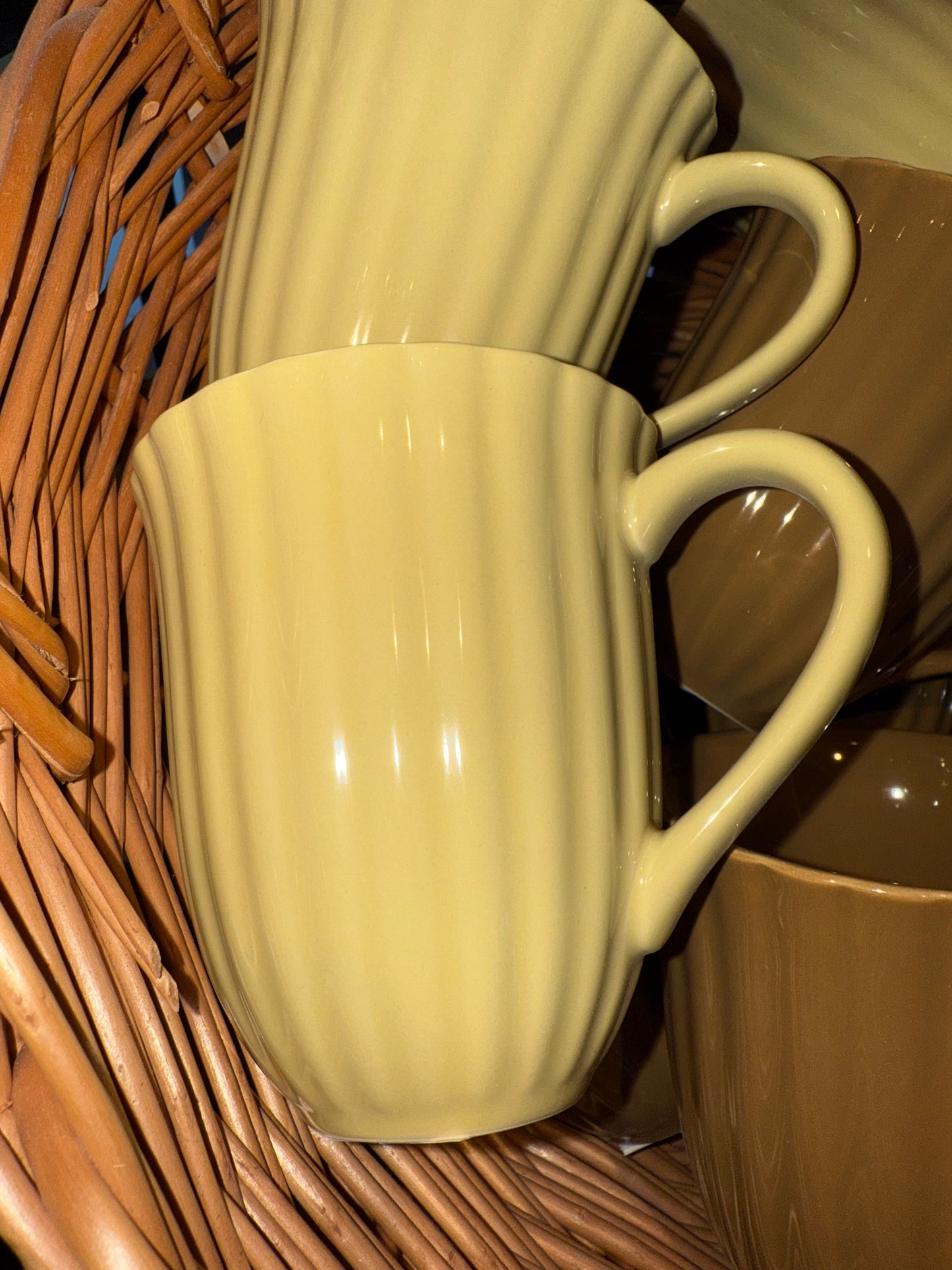 Krus m/riller Mynte gul