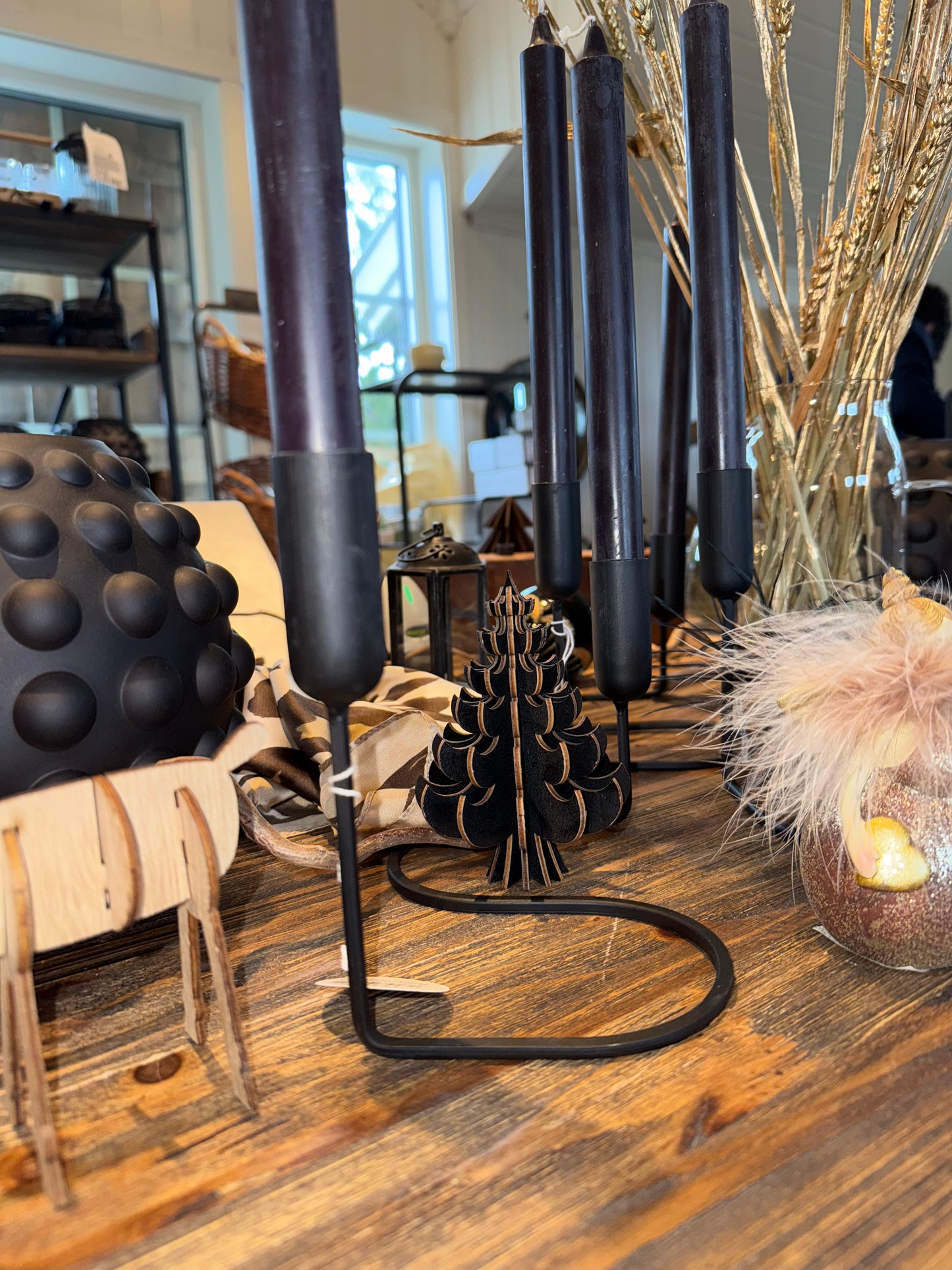 Lysestake 2lys sort metall 18x10x16cm