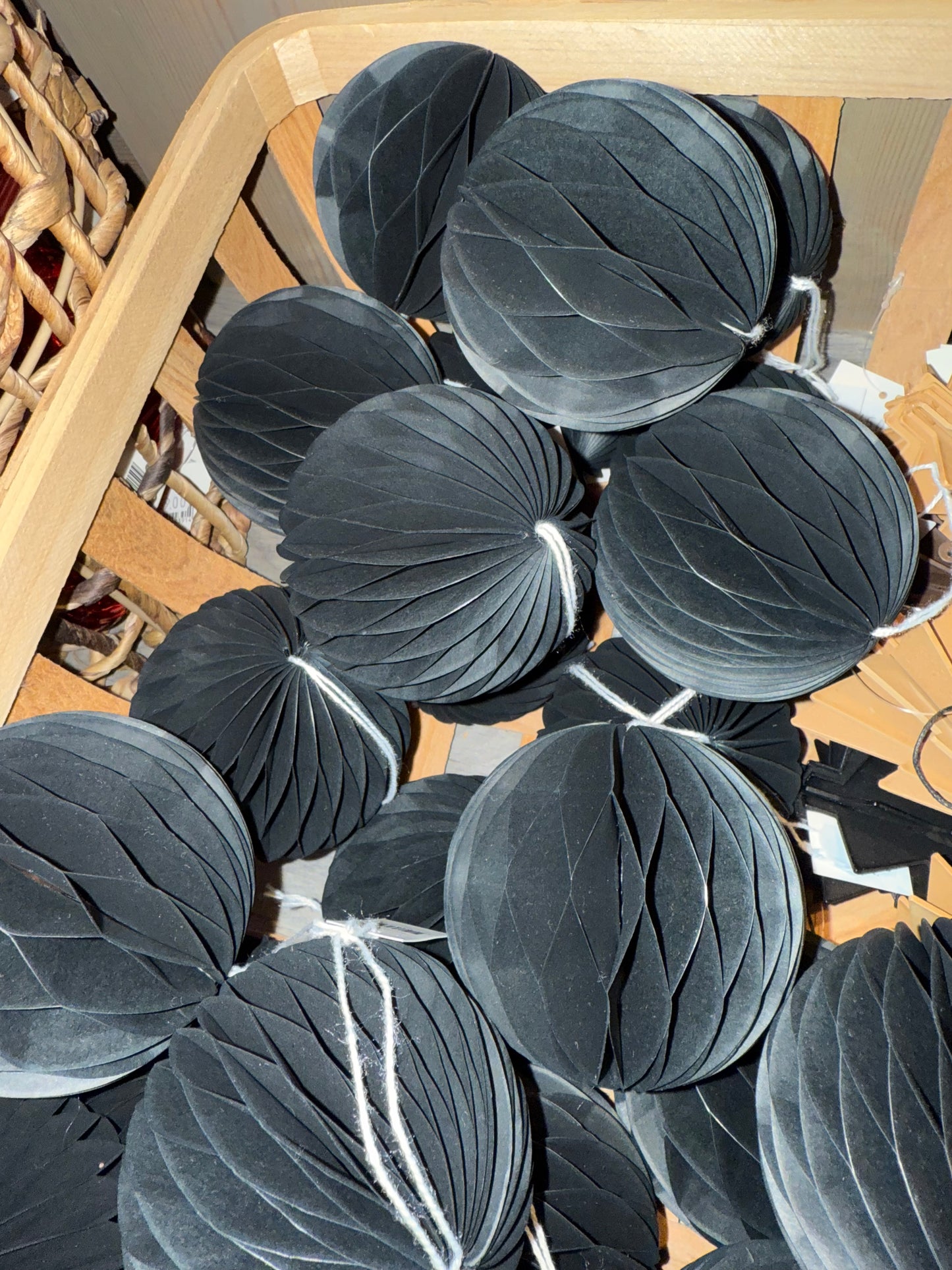 sort papir julekule sammenleggbar