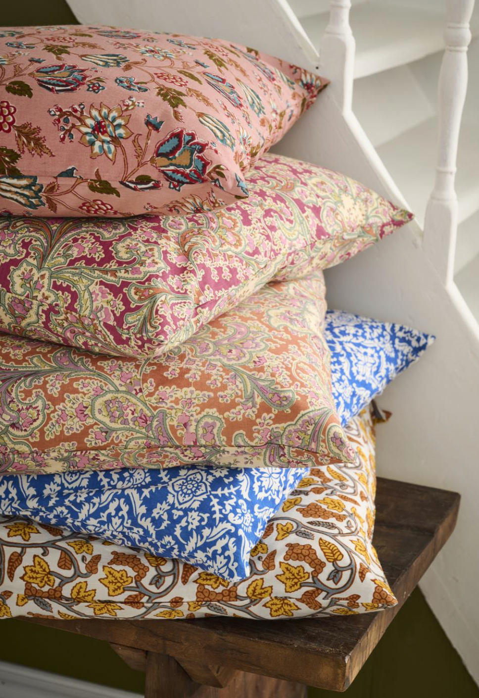 putetrekk 50x50 rosa med store blomster