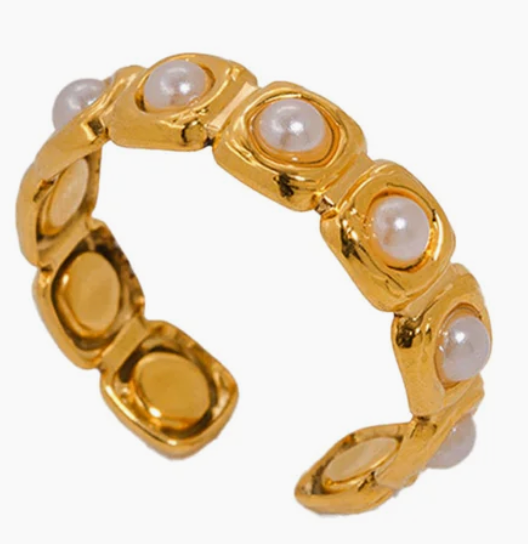 CORA RING